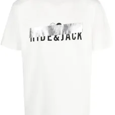 Футболка с логотипом