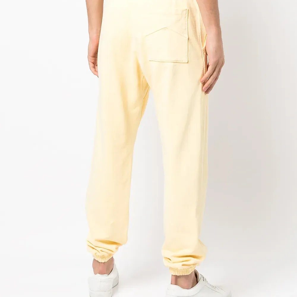 Спортивные брюки с вышитым логотипом