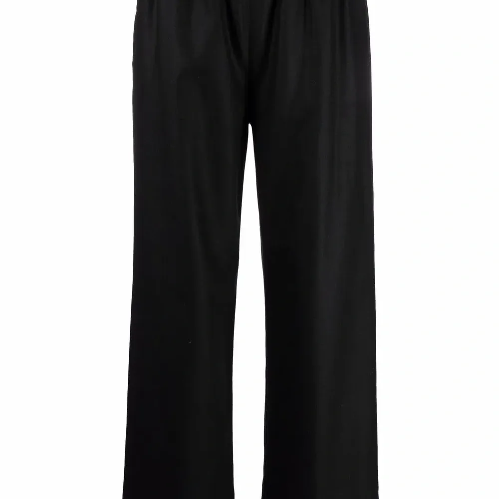 Широкие брюки с завышенной талией