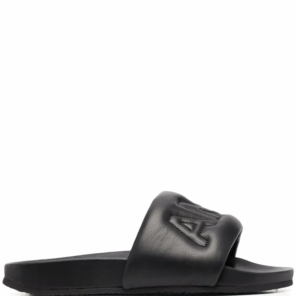 Шлепанцы с логотипом