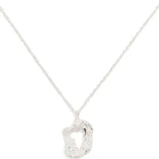 Колье с подвеской D