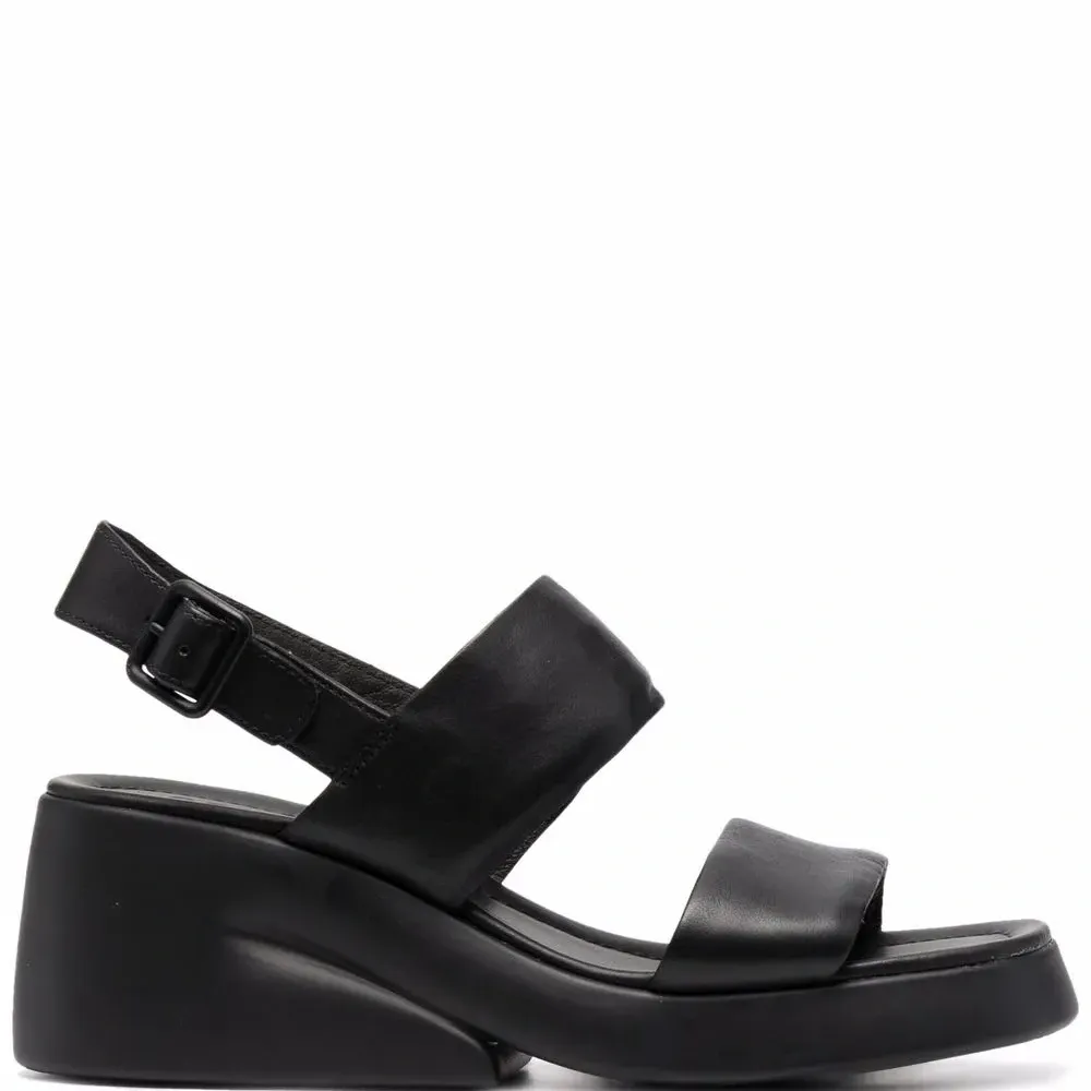 Сандалии с ремешками