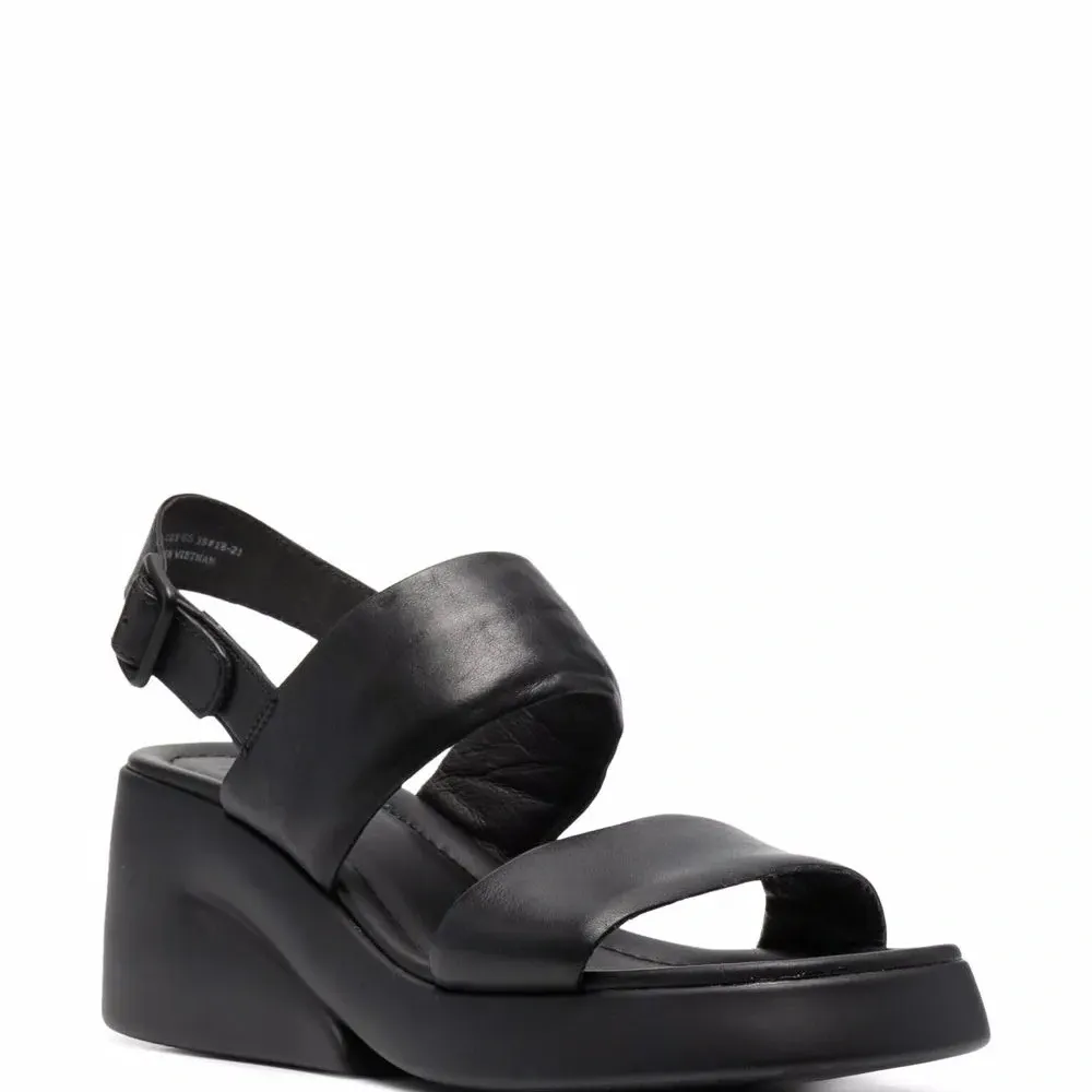 Сандалии с ремешками