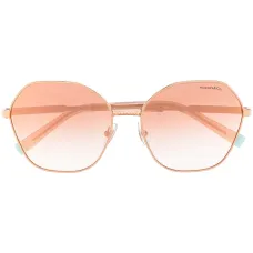 Солнцезащитные очки в квадратной оправе Солнцезащитные очки в квадратной оправе