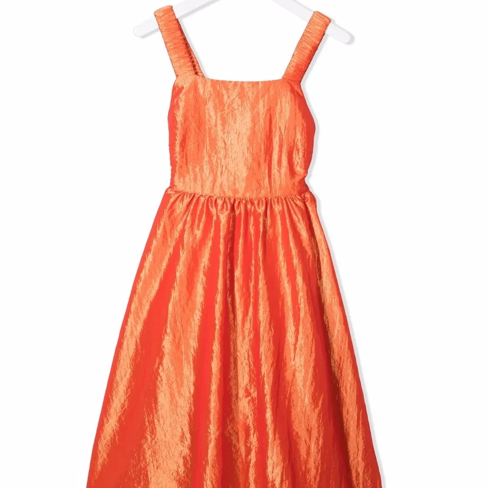 Платье макси с открытой спиной