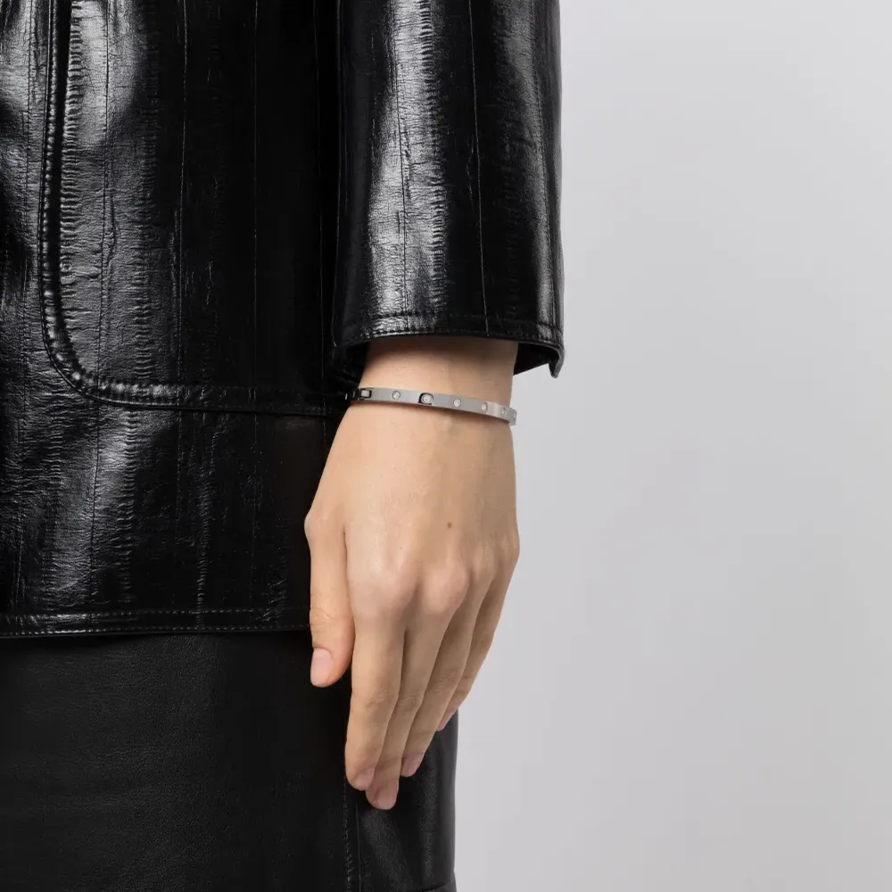 Браслет с камнями