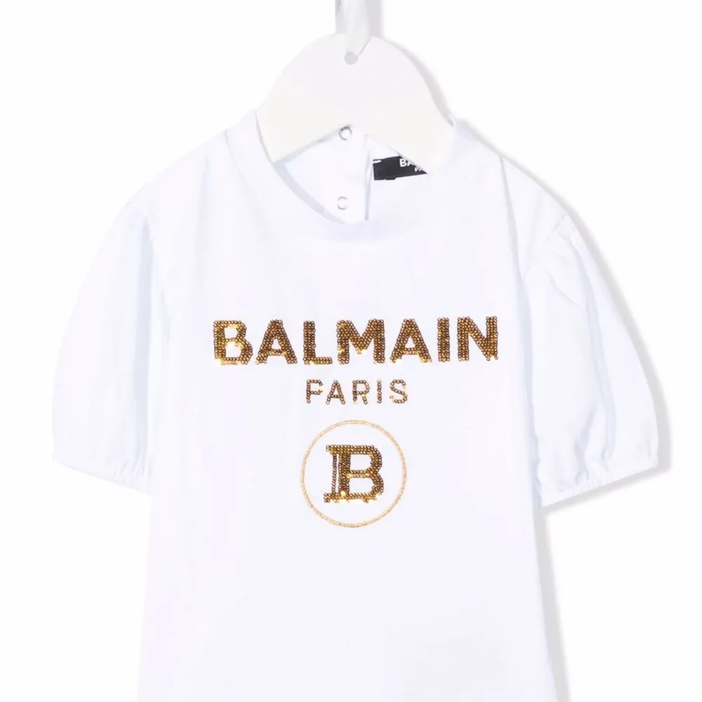 Футболка с логотипом