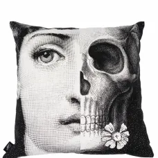 Подушка с принтом Lina Cavalieri