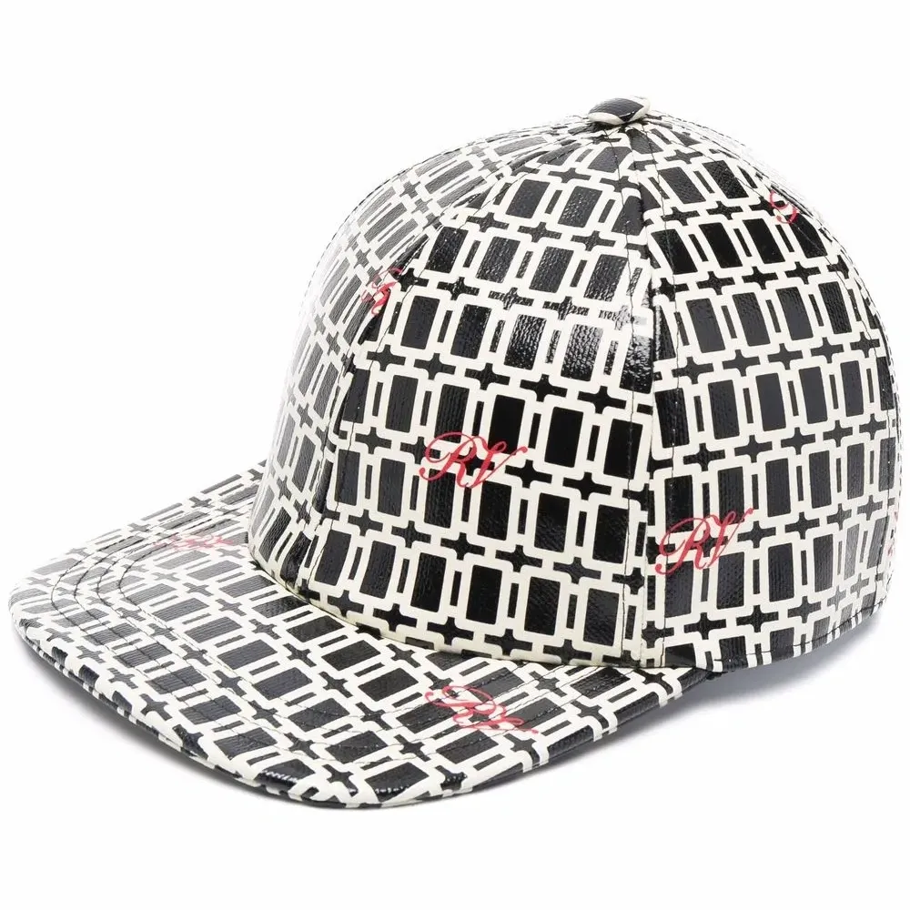 Кепка с графичным принтом