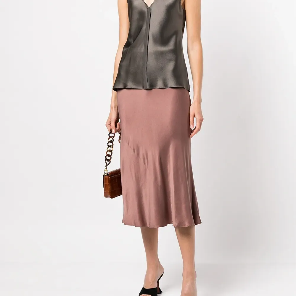 Шелковый топ с необработанными краями