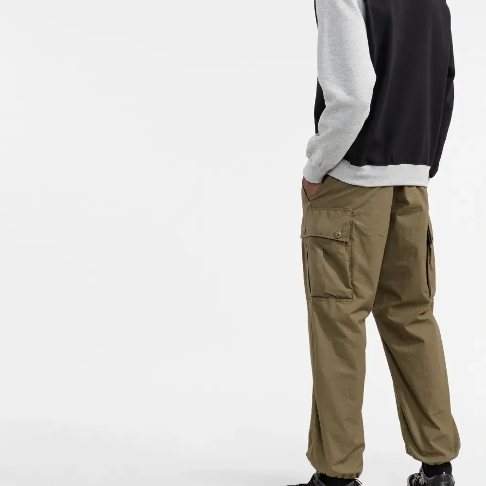 толстовка в стиле колор-блок с логотипом