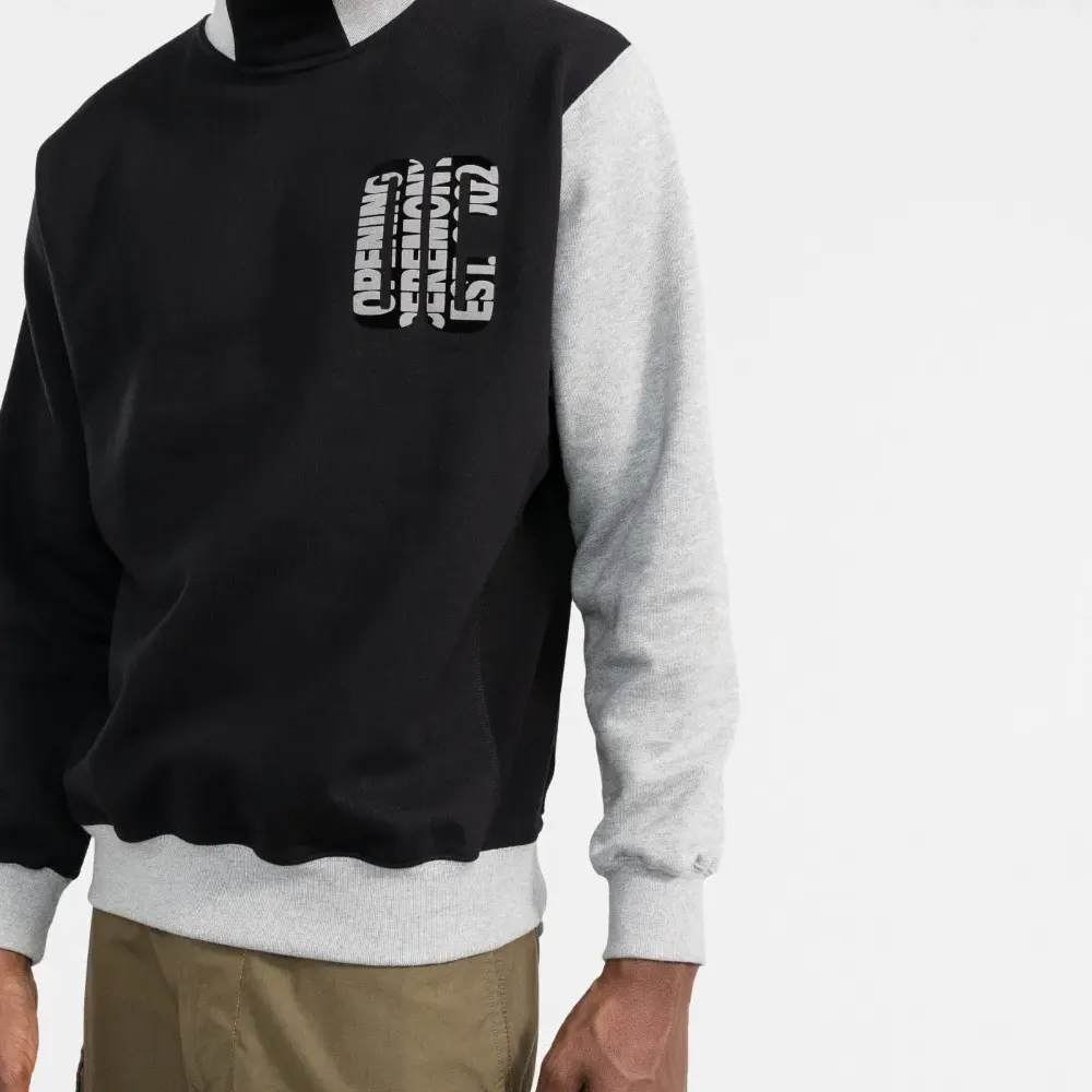 толстовка в стиле колор-блок с логотипом