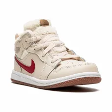 Кроссовки Jordan 1 MID UTL Кроссовки Jordan 1 MID UTL