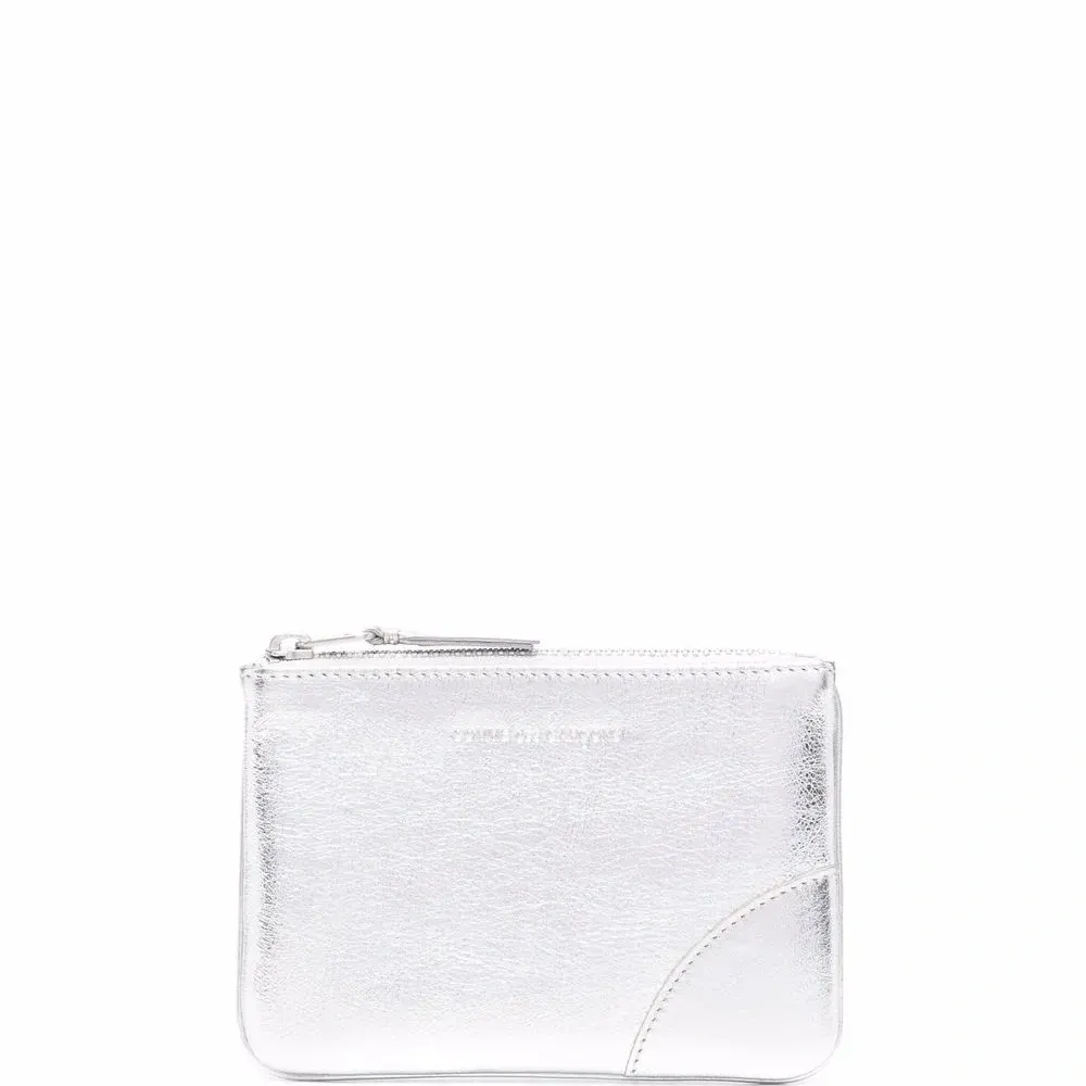 Маленький клатч с эффектом металлик