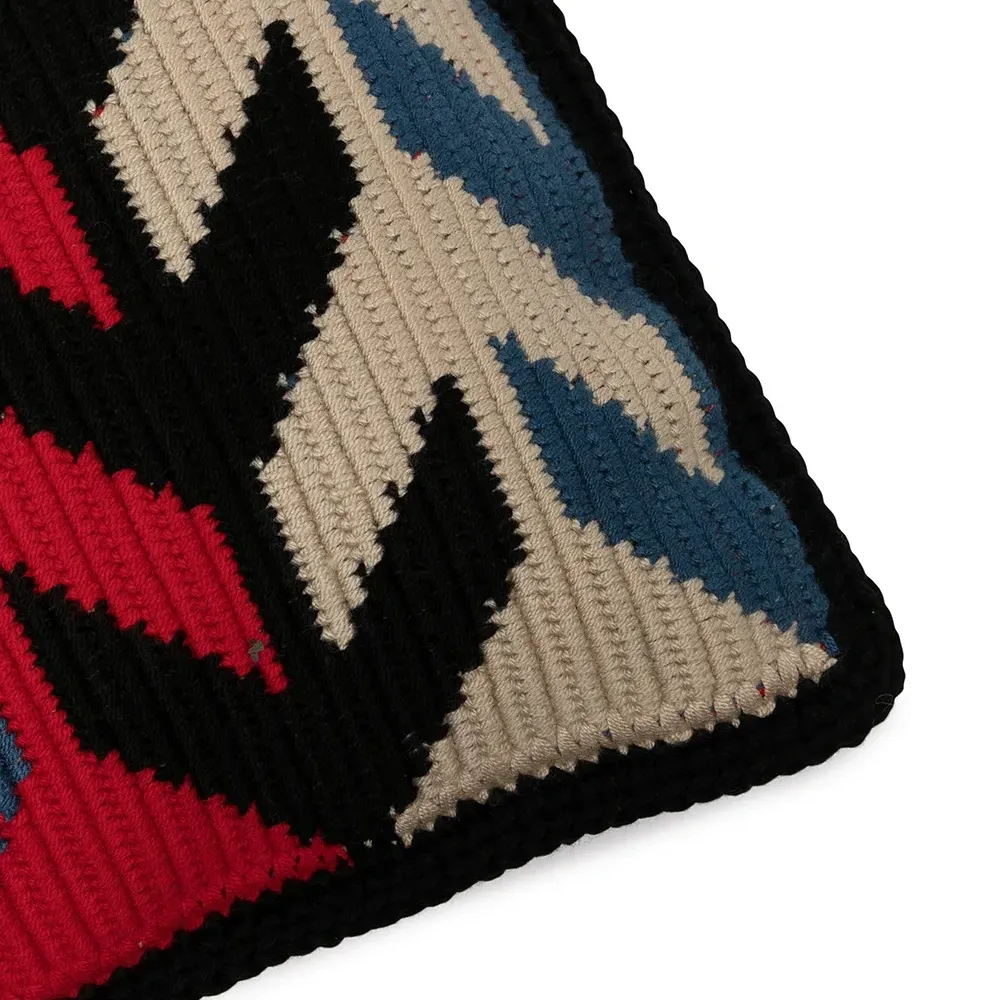 Прямоугольная подушка с узором