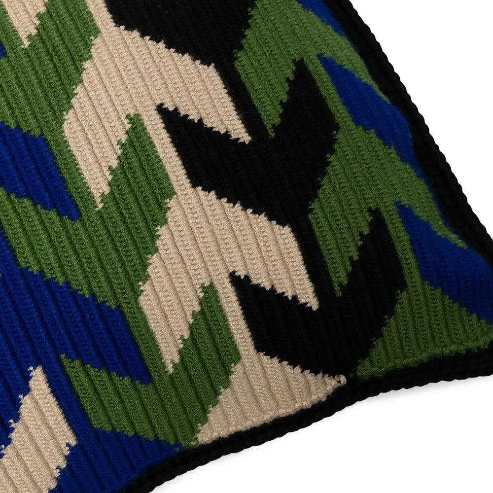 Прямоугольная подушка с узором