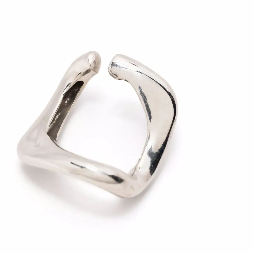 Большая серьга-кафф из переработанного серебра