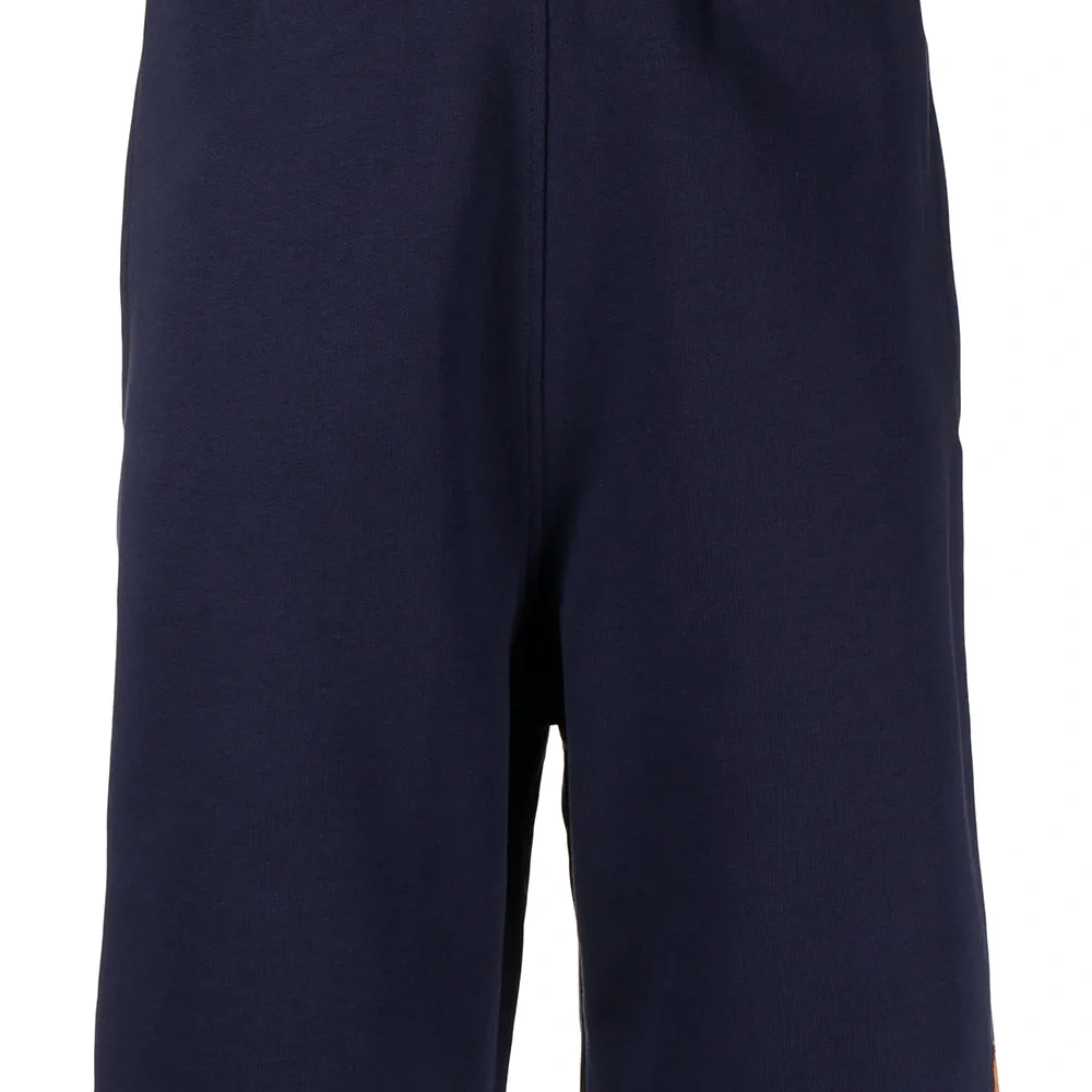 спортивные шорты с нашивкой-логотипом