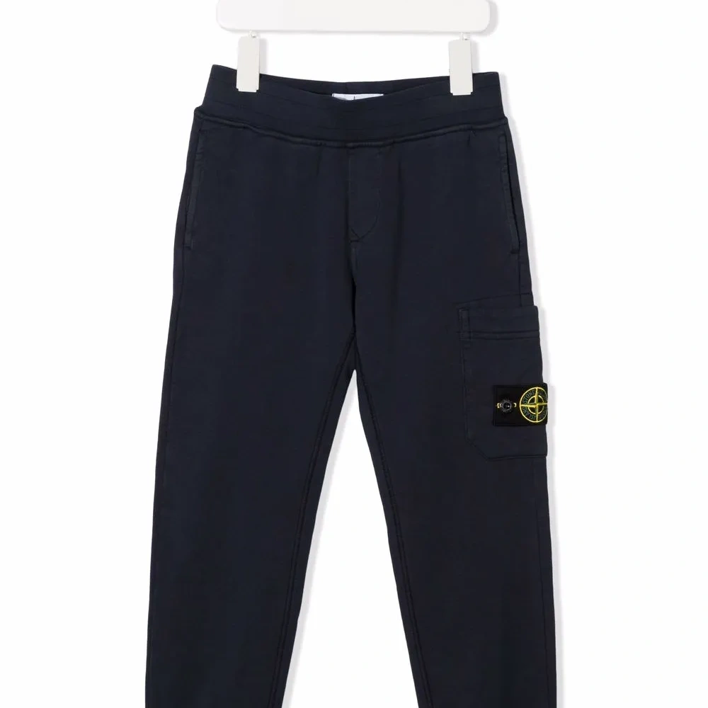 Спортивные брюки с нашивкой-логотипом