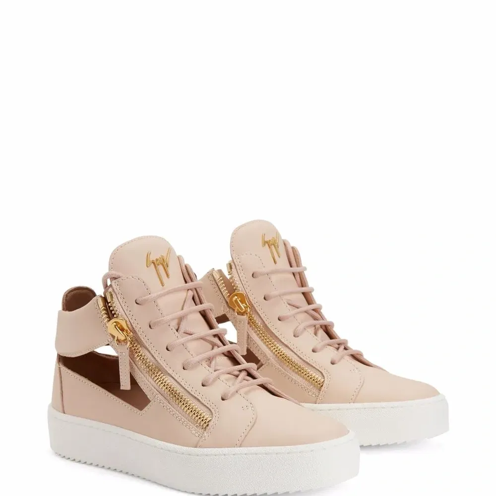 Кроссовки Kriss с вырезами