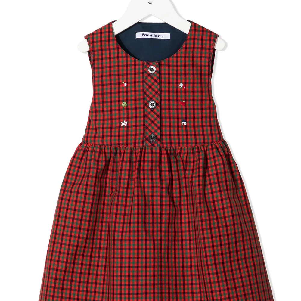 Платье в клетку без рукавов