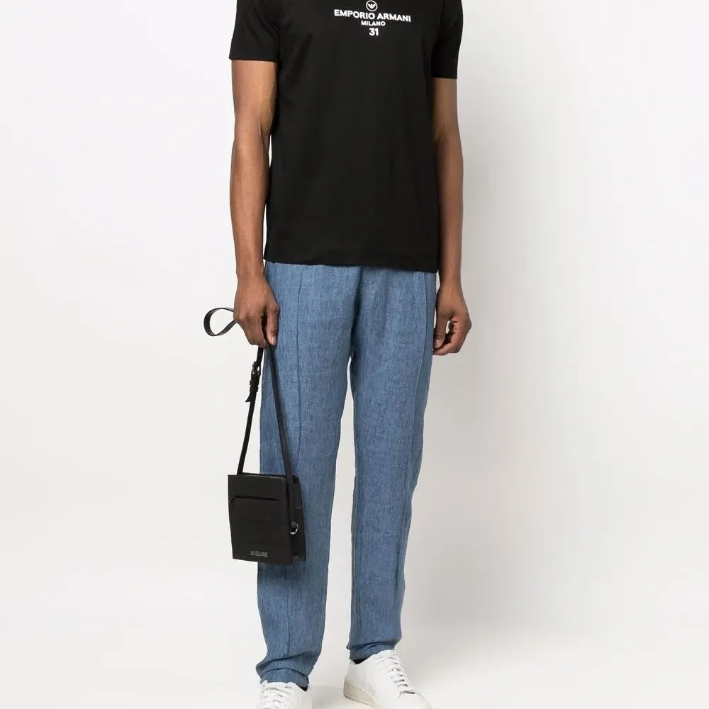 Футболка с логотипом