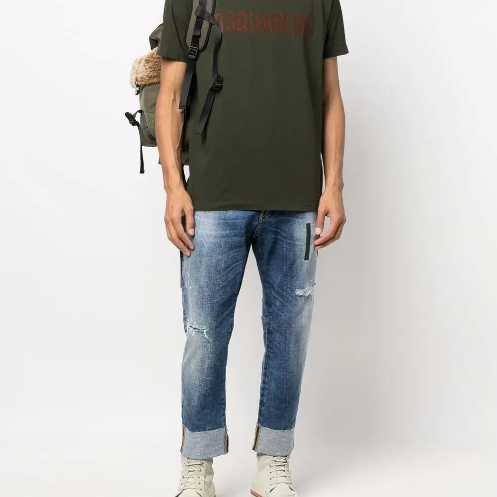 Футболка с логотипом