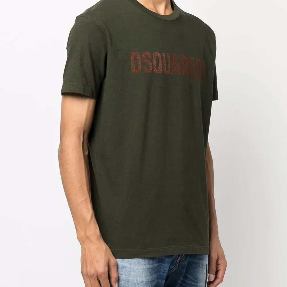 Футболка с логотипом