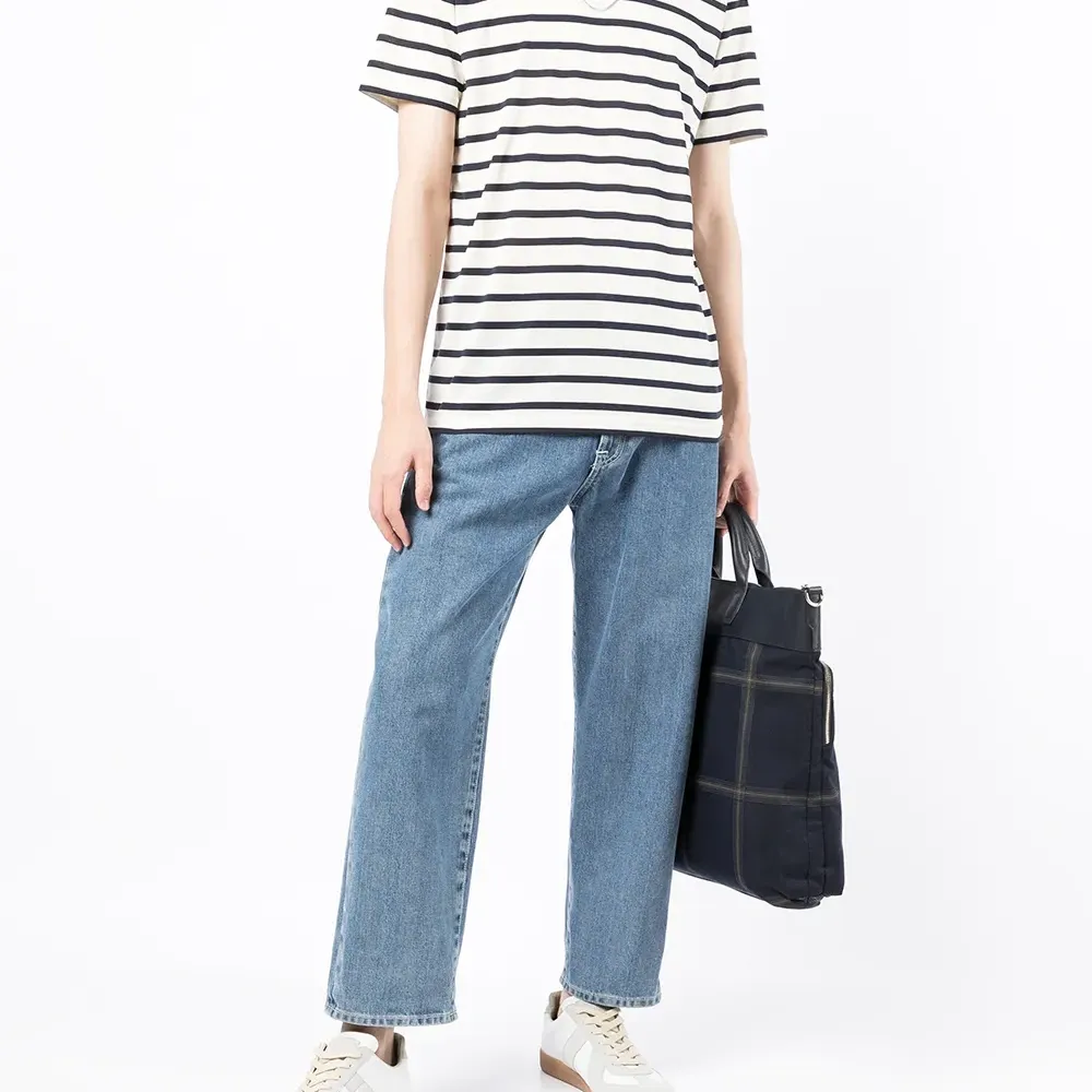 Полосатая футболка