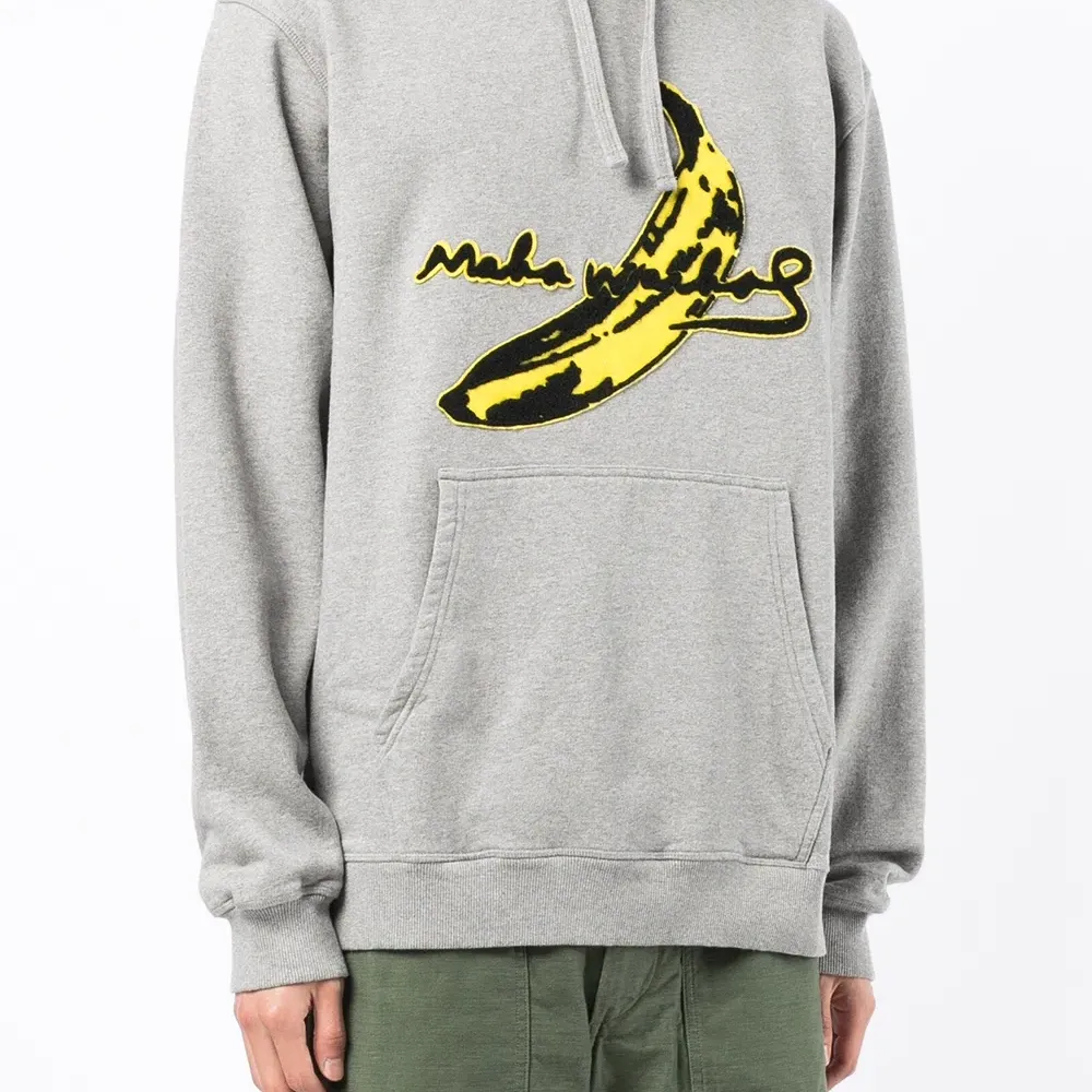 Худи с нашивкой-логотипом