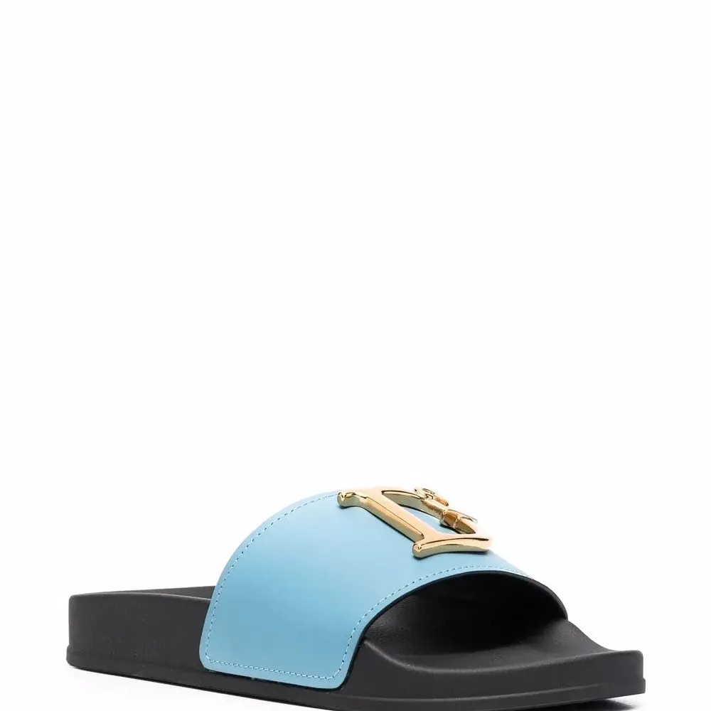 шлепанцы с логотипом