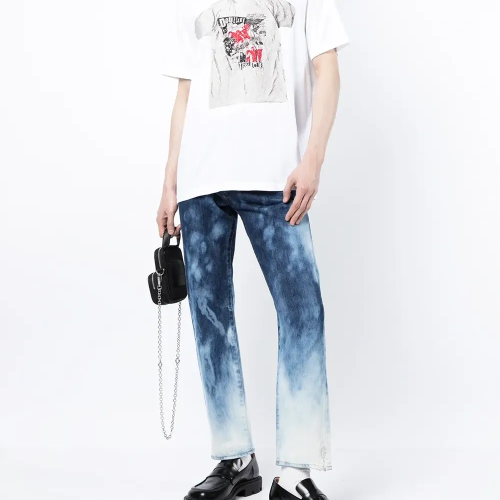 Футболка с графичным принтом