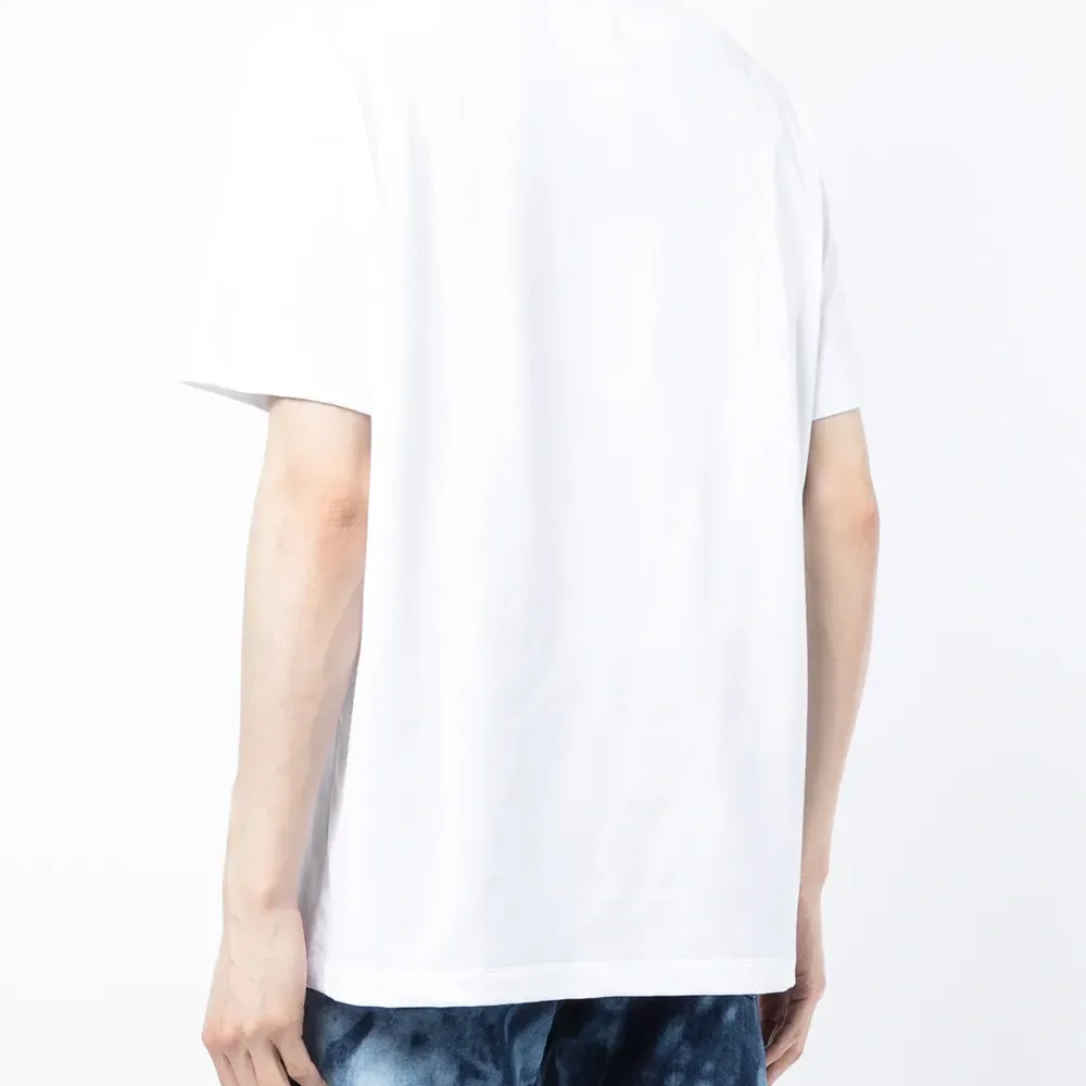 Футболка с графичным принтом