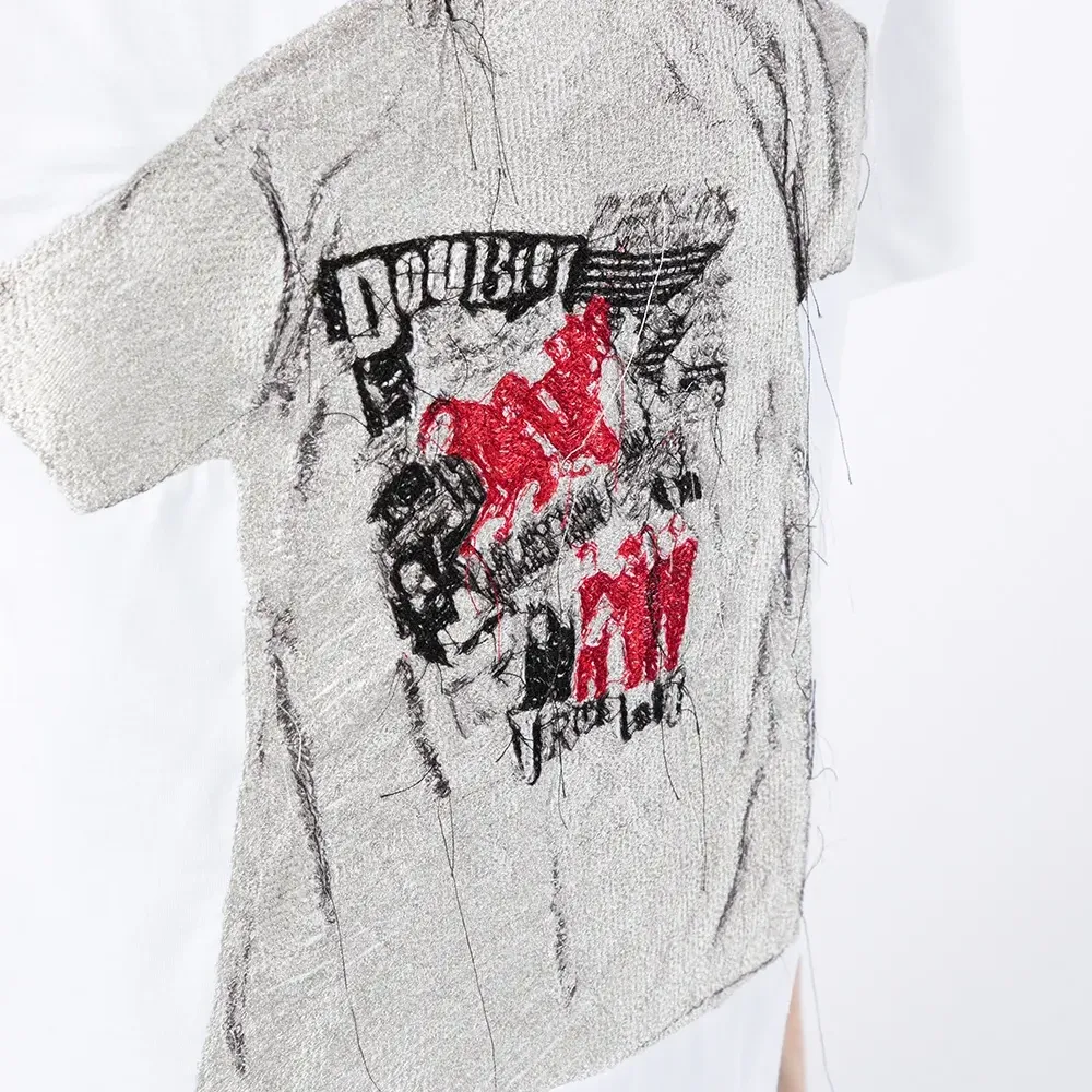 Футболка с графичным принтом