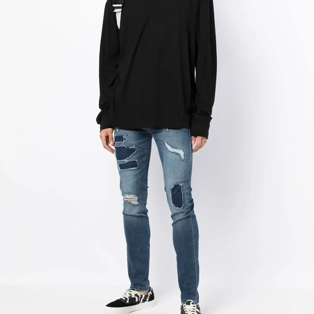 футболка с круглым вырезом