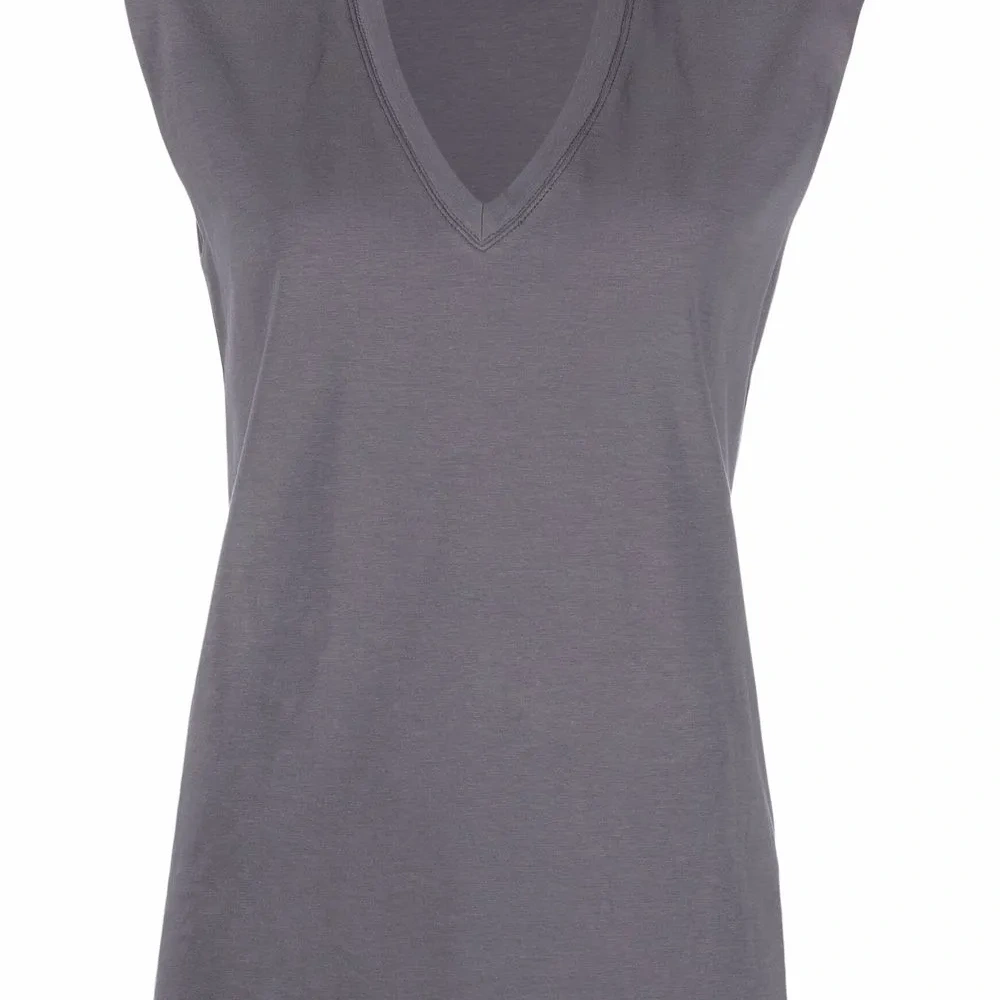 Топ с V-образным вырезом