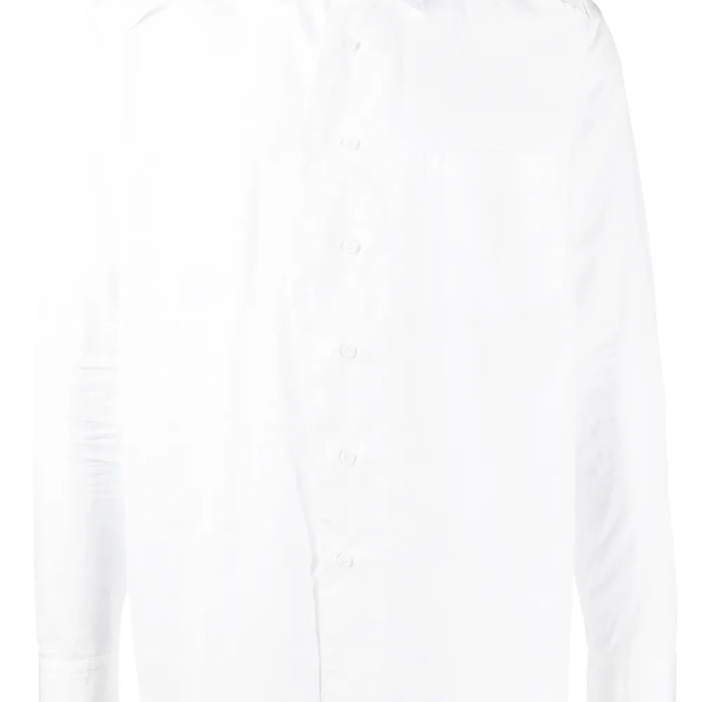 Футболка строгого кроя с вырезами