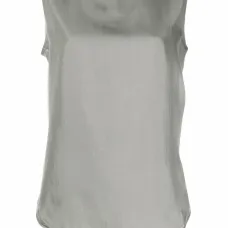 Блузка с вырезом-лодочкой