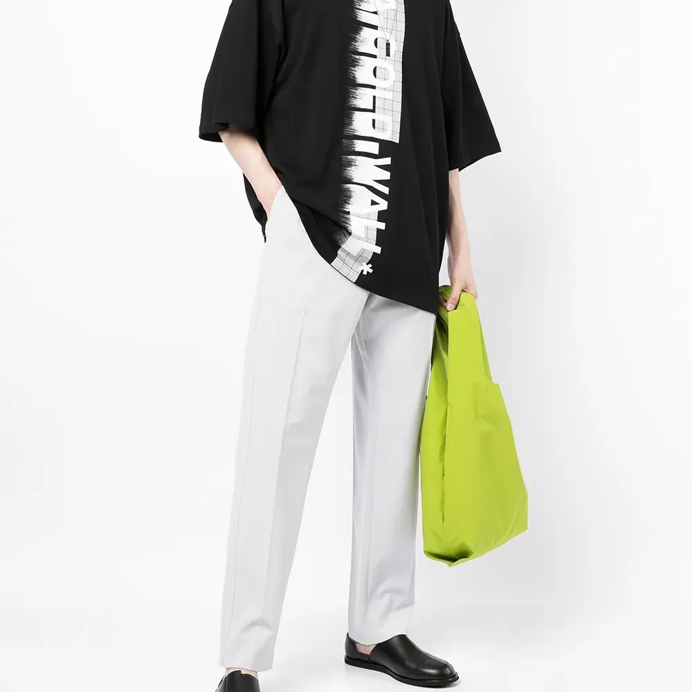 Футболка с логотипом