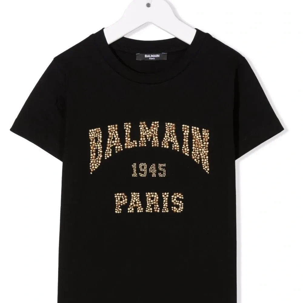 Футболка с логотипом