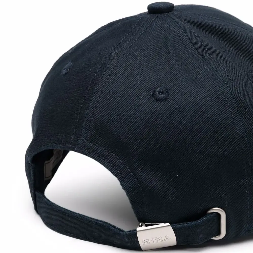 Бейсболка с вышитым логотипом