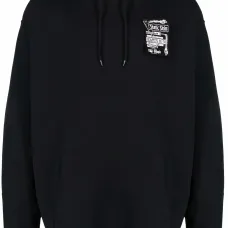 Худи с длинными рукавами и нашивкой