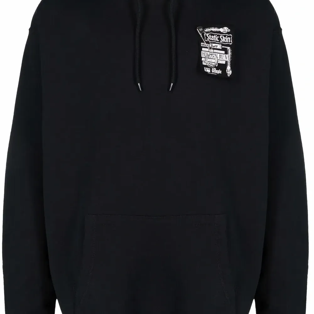 Худи с длинными рукавами и нашивкой