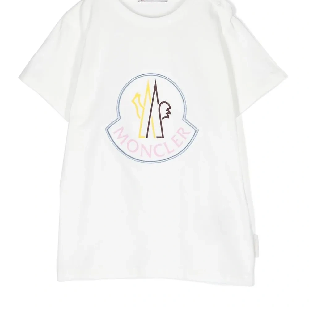 Футболка с нашивкой-логотипом