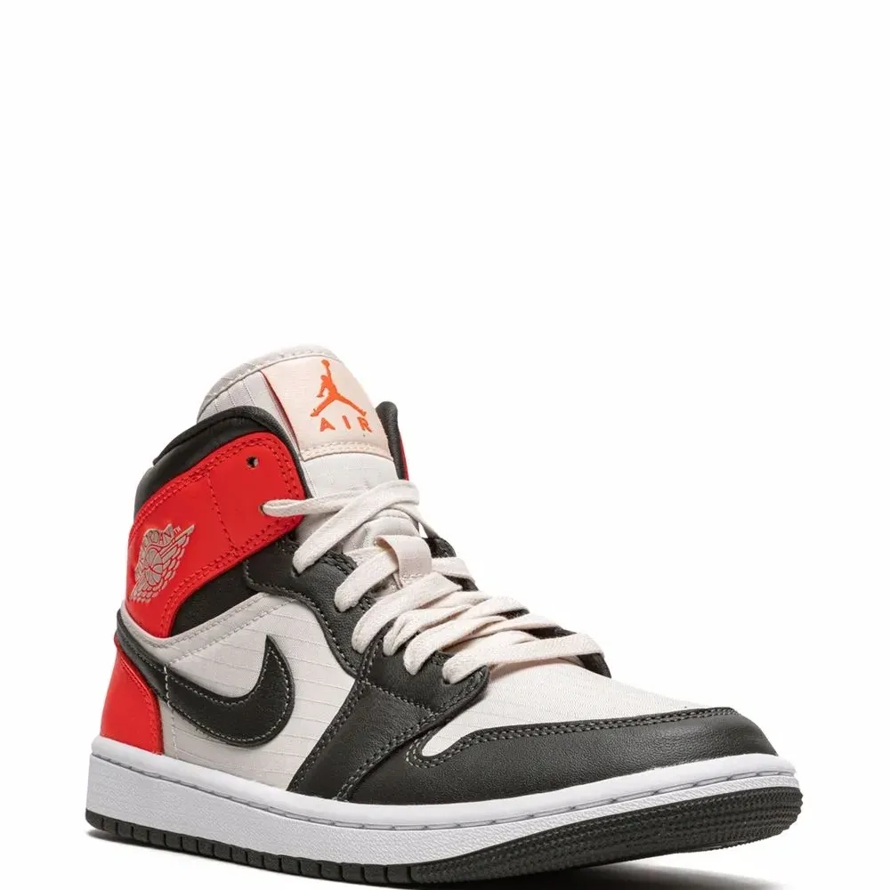 Кроссовки Air Jordan 1 Mid SE