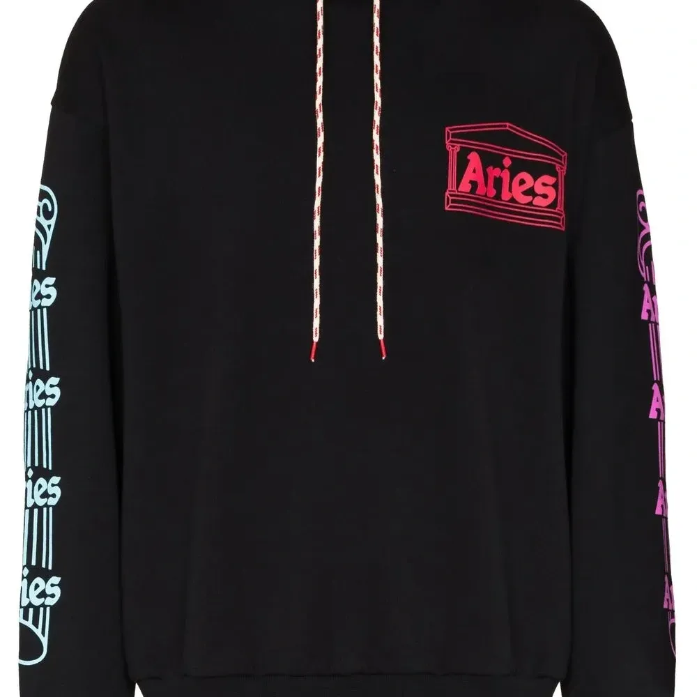 Худи с кулиской и логотипом