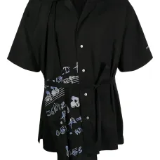 Рубашка с графичным принтом и поясом