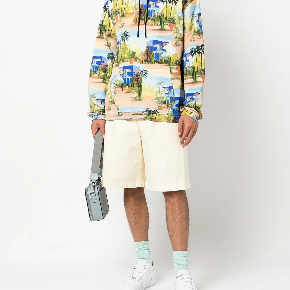 Худи с кулиской и графичным принтом