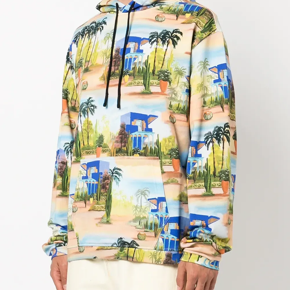 Худи с кулиской и графичным принтом