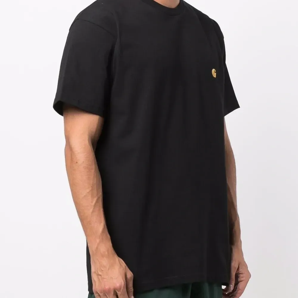 Футболка с вышитым логотипом